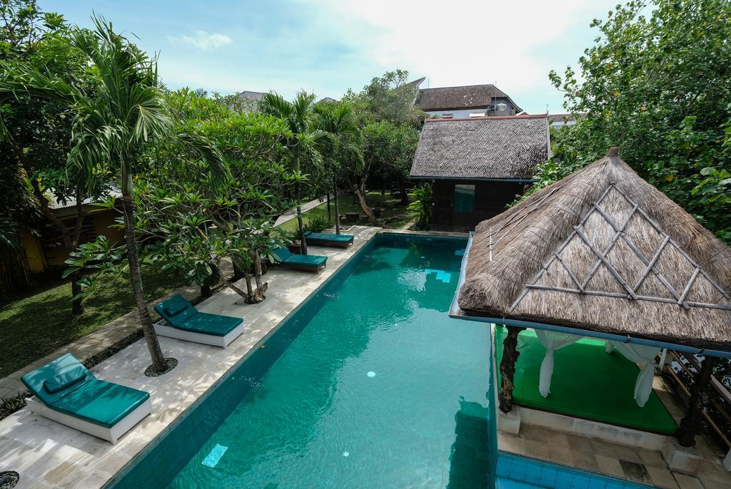 Easy Surf Dacha Hotel Canggu  Exterior photo