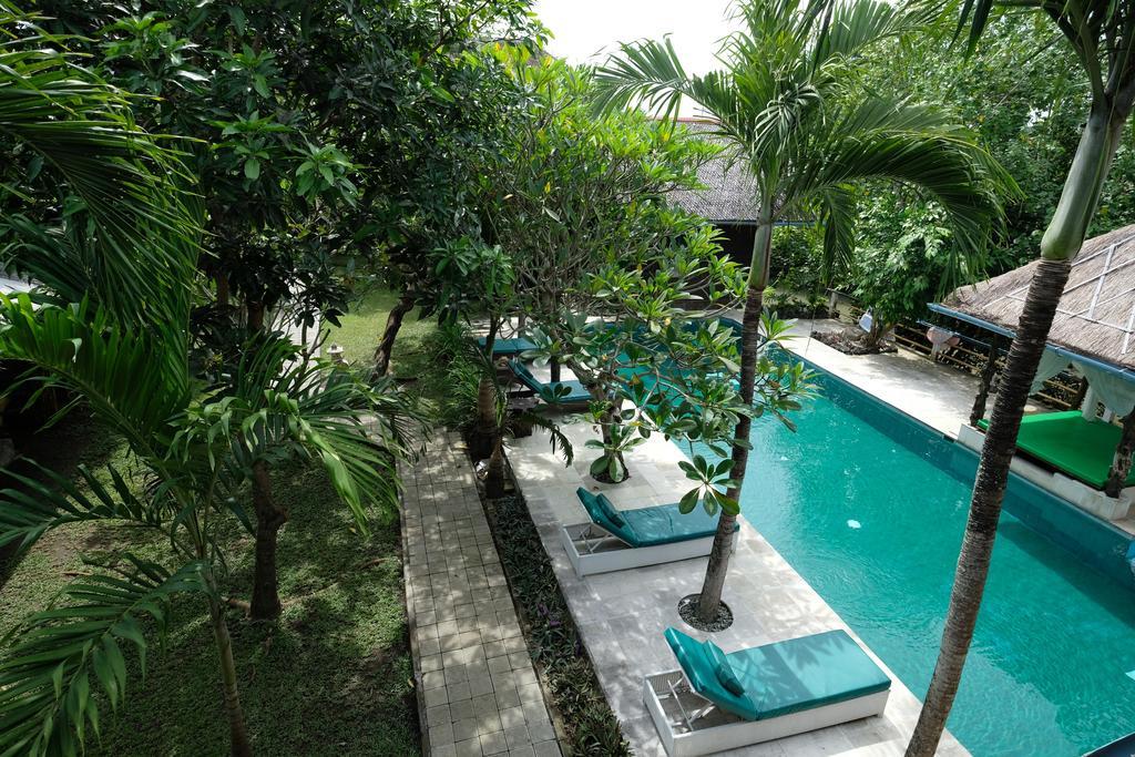 Easy Surf Dacha Hotel Canggu  Exterior photo