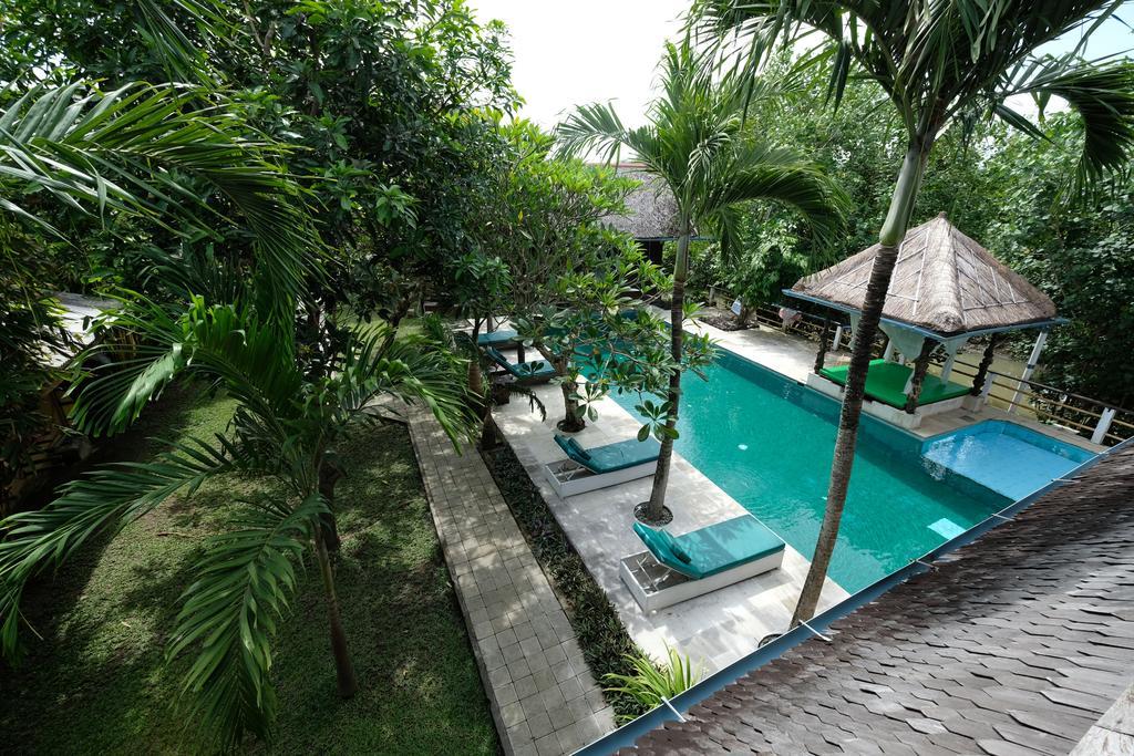 Easy Surf Dacha Hotel Canggu  Exterior photo